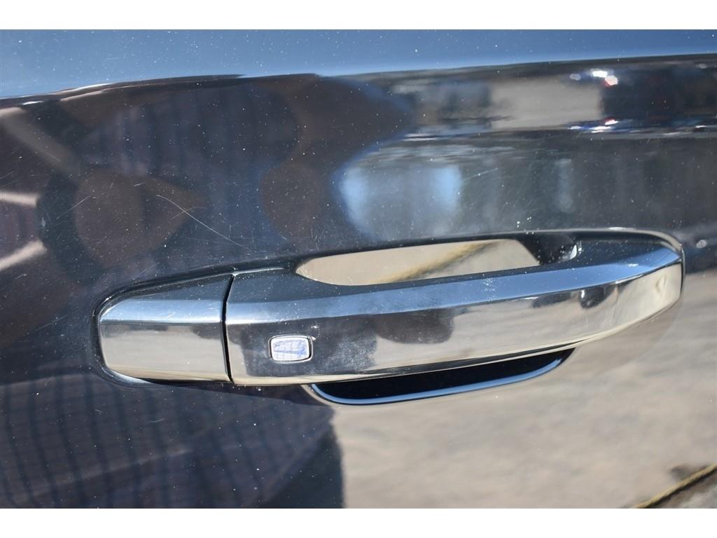 GMC Yukon XL 2WD 4dr SLT 2020