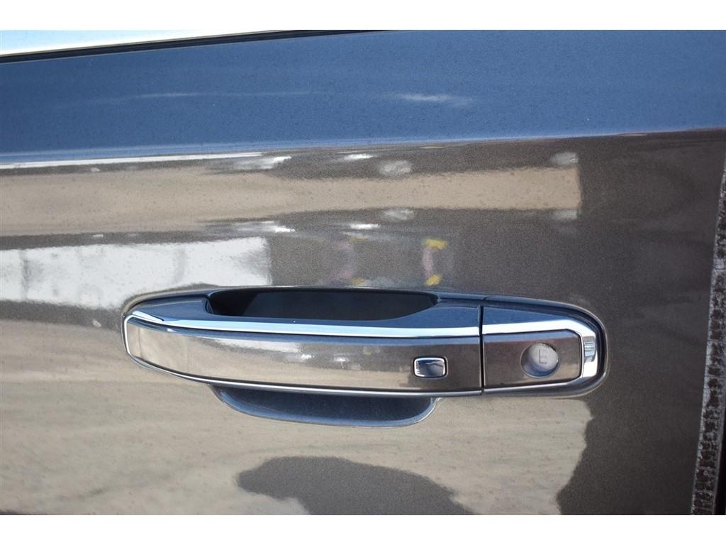 GMC Yukon XL 2WD 4dr Denali 2019