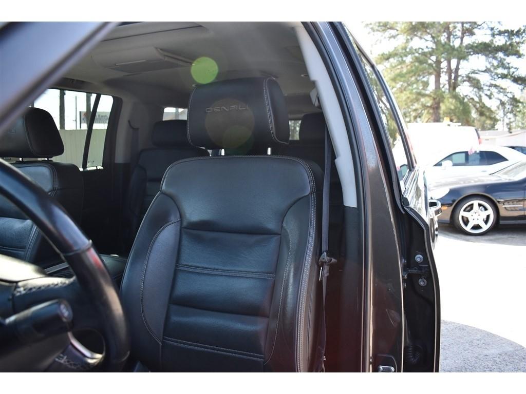 GMC Yukon XL 2WD 4dr Denali 2019