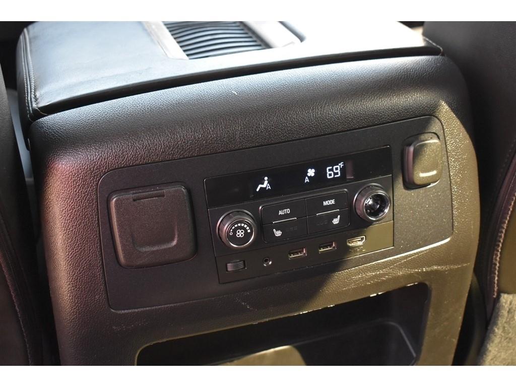 GMC Yukon XL 2WD 4dr Denali 2019