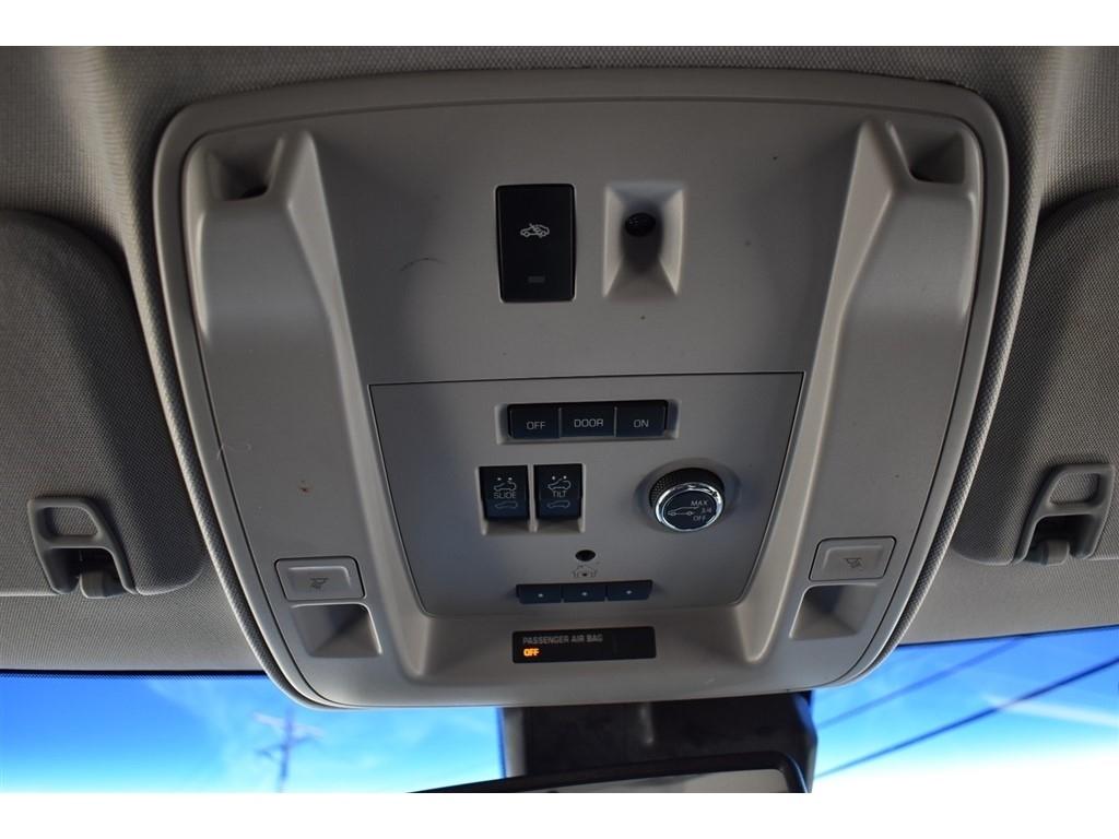 GMC Yukon XL 2WD 4dr Denali 2019