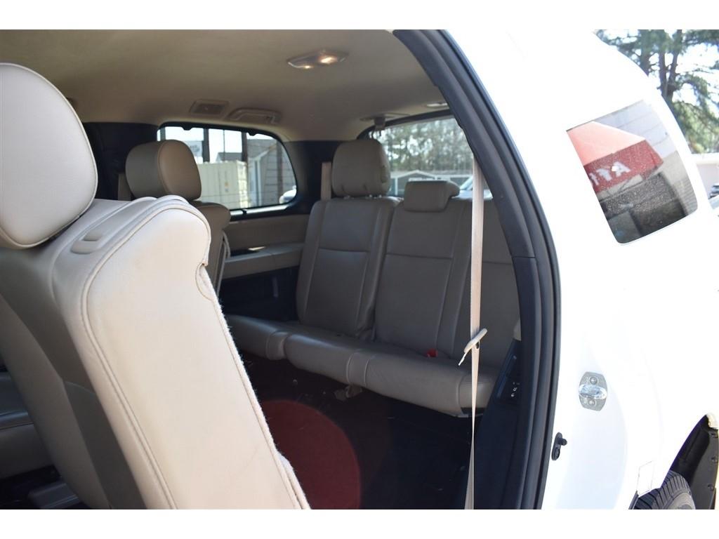 Toyota Sequoia RWD 5.7L Limited (Natl) 2014