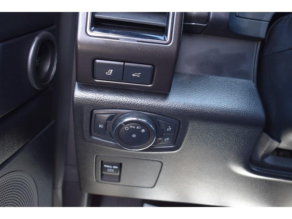 Ford Expedition XLT 4x2 2021