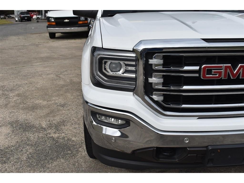 GMC Sierra 1500 4WD Crew Cab 143.5" SLT 2017