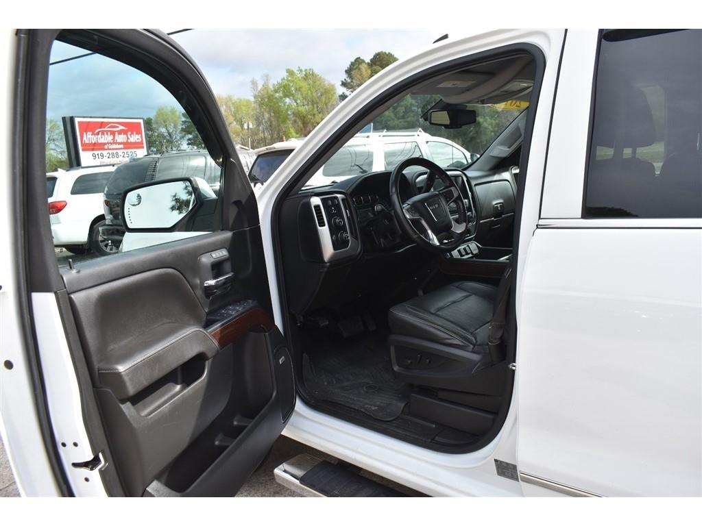 GMC Sierra 1500 4WD Crew Cab 143.5" SLT 2017