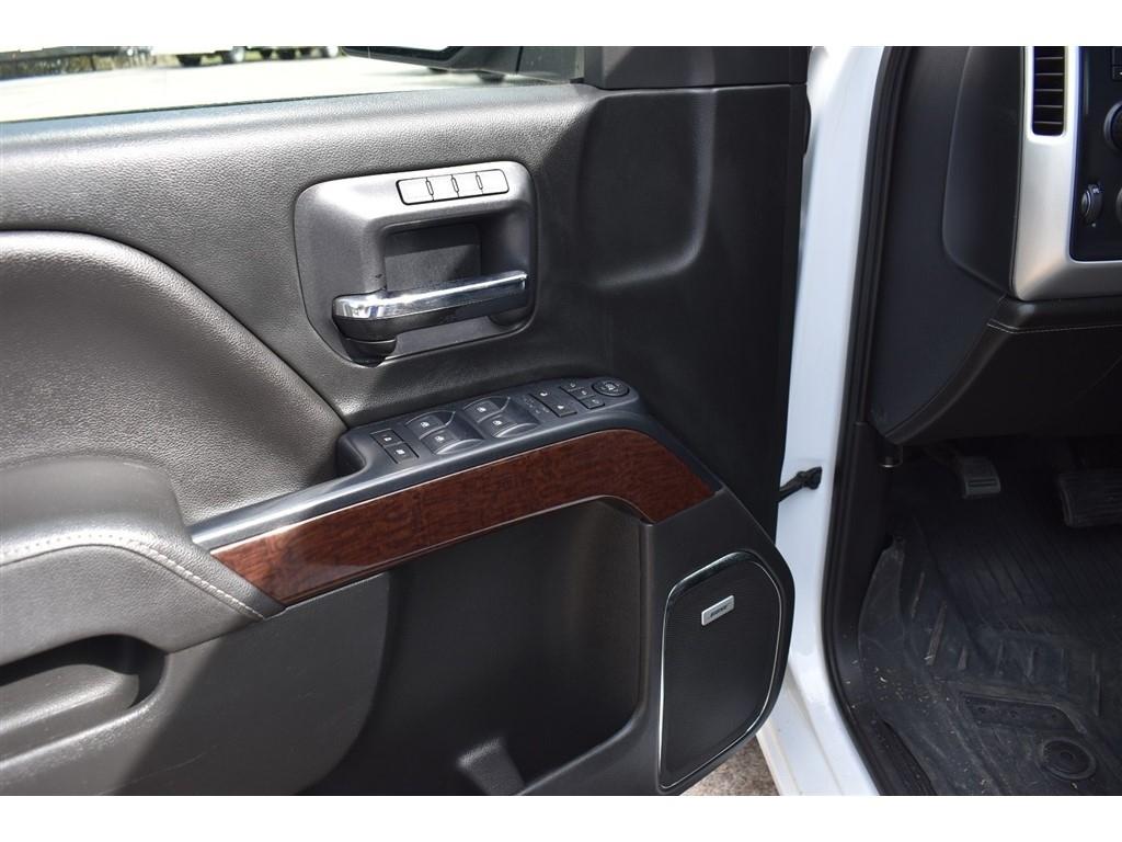 GMC Sierra 1500 4WD Crew Cab 143.5" SLT 2017