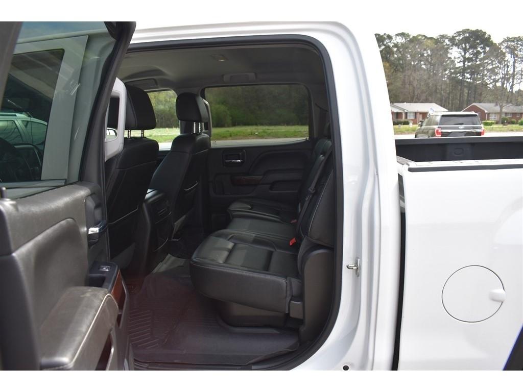 GMC Sierra 1500 4WD Crew Cab 143.5" SLT 2017