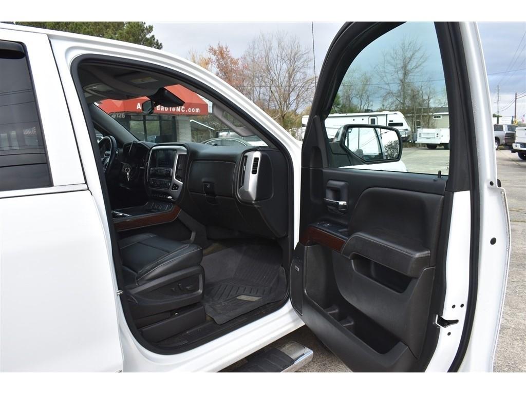 GMC Sierra 1500 4WD Crew Cab 143.5" SLT 2017