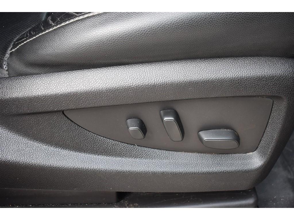 GMC Sierra 1500 4WD Crew Cab 143.5" SLT 2017