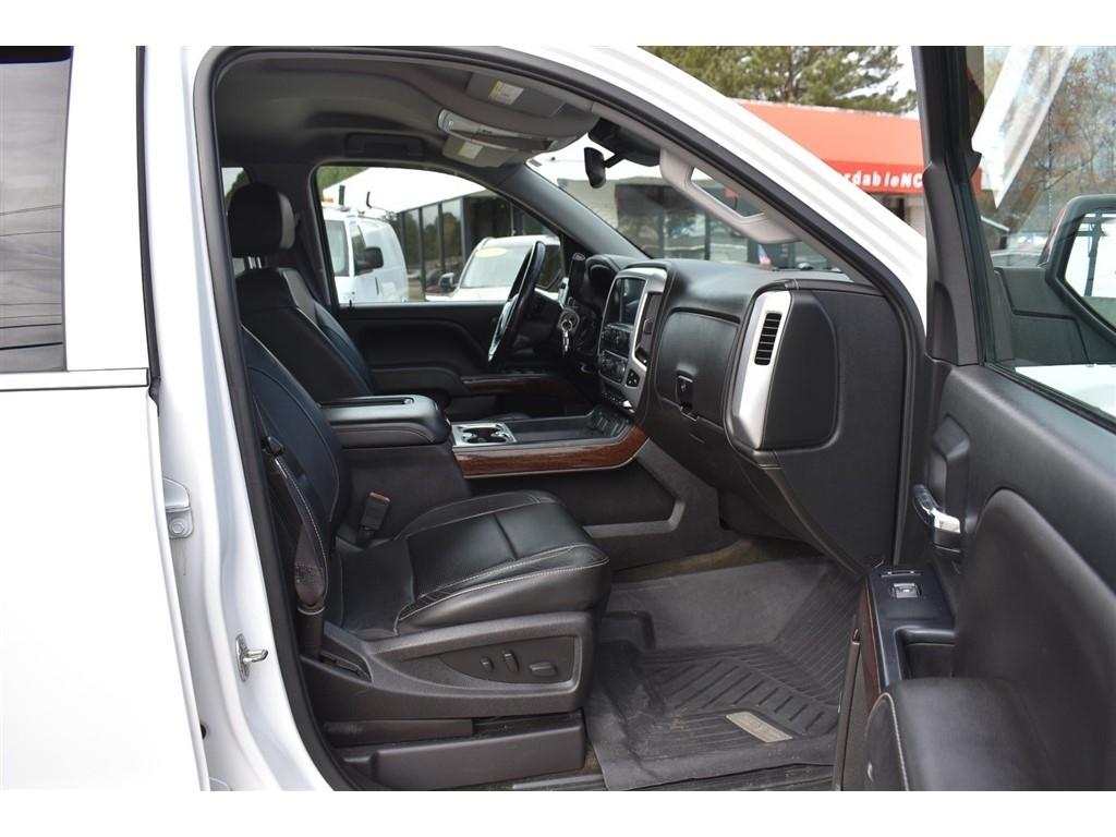 GMC Sierra 1500 4WD Crew Cab 143.5" SLT 2017