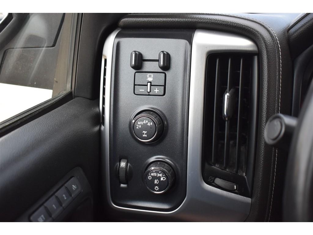 GMC Sierra 1500 4WD Crew Cab 143.5" SLT 2017