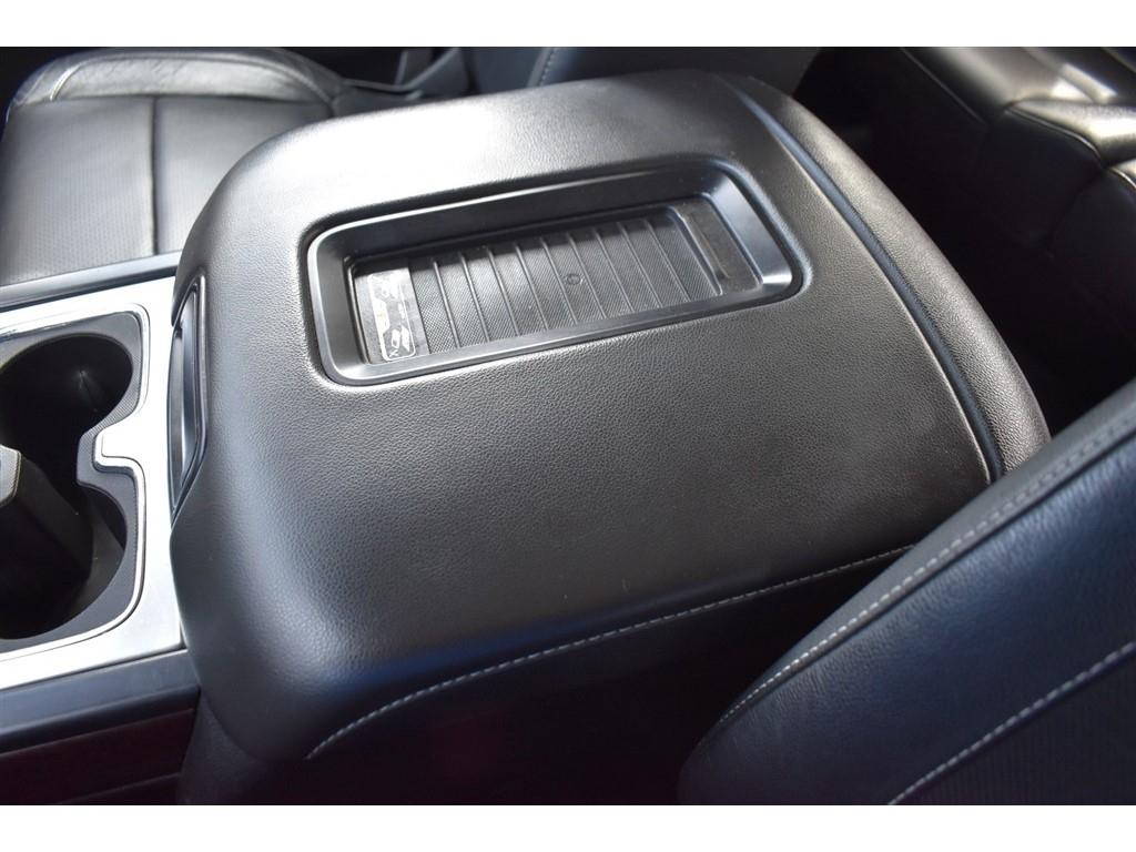 GMC Sierra 1500 4WD Crew Cab 143.5" SLT 2017