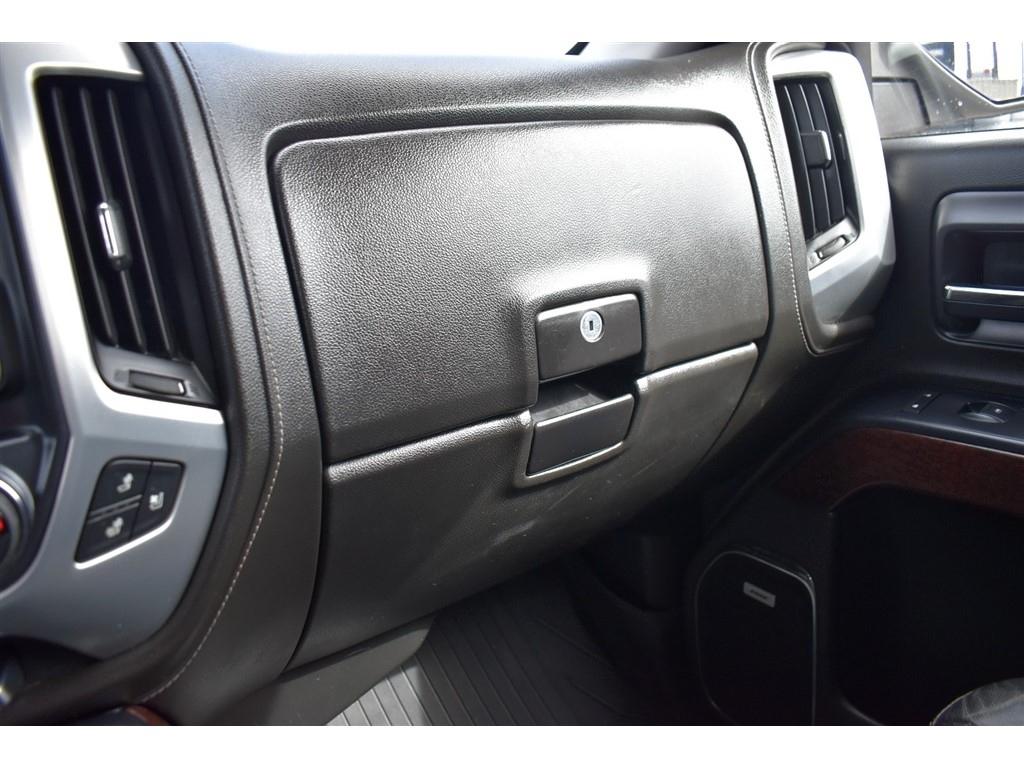 GMC Sierra 1500 4WD Crew Cab 143.5" SLT 2017