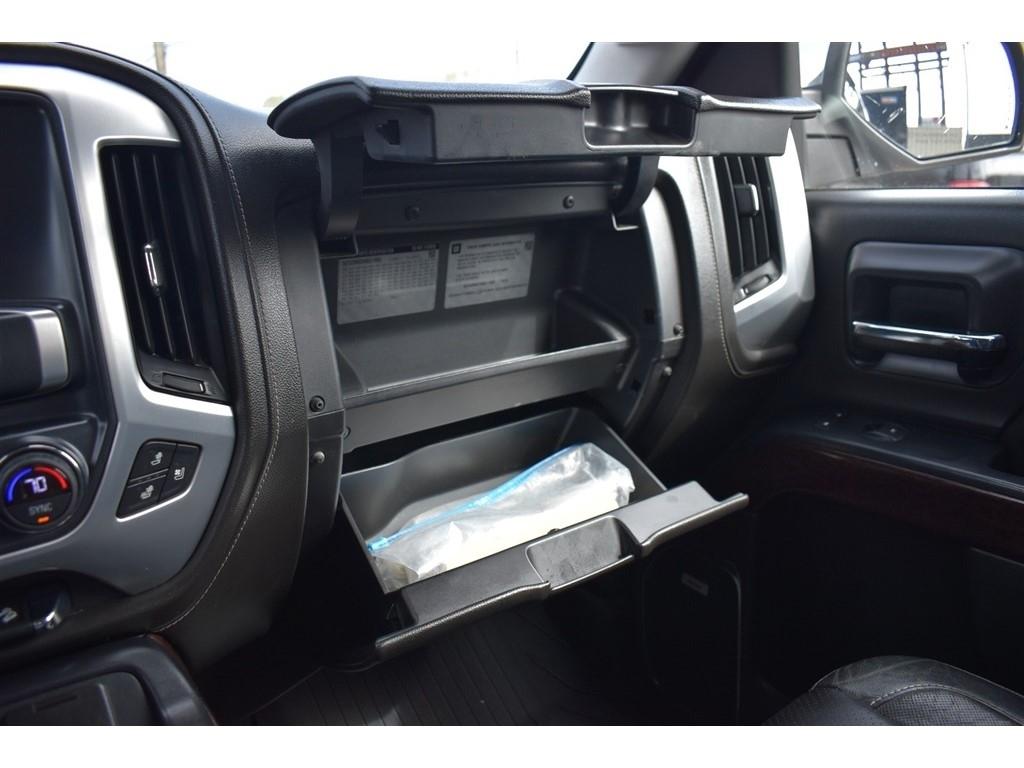 GMC Sierra 1500 4WD Crew Cab 143.5" SLT 2017