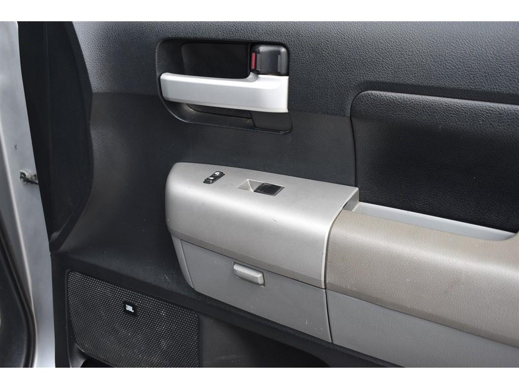 Toyota Tundra 2WD Truck Dbl 5.7L V8 6-Spd AT LTD (Natl) 2008