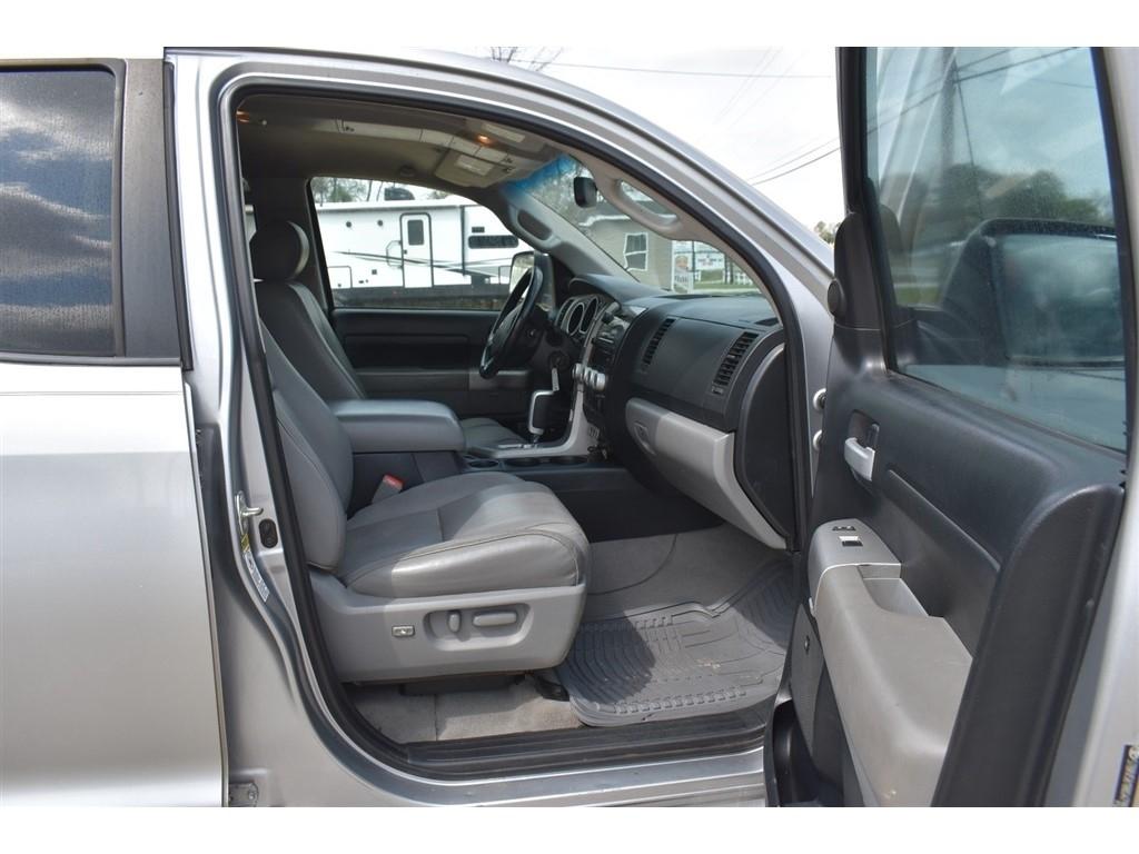 Toyota Tundra 2WD Truck Dbl 5.7L V8 6-Spd AT LTD (Natl) 2008