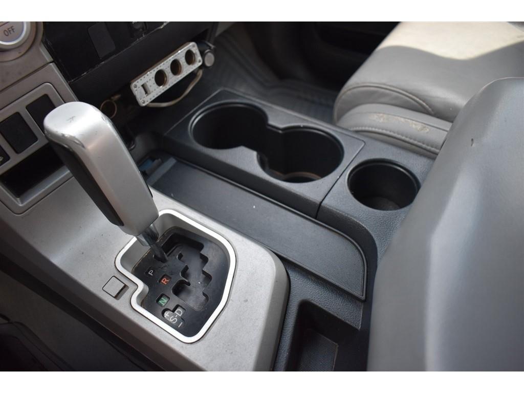 Toyota Tundra 2WD Truck Dbl 5.7L V8 6-Spd AT LTD (Natl) 2008