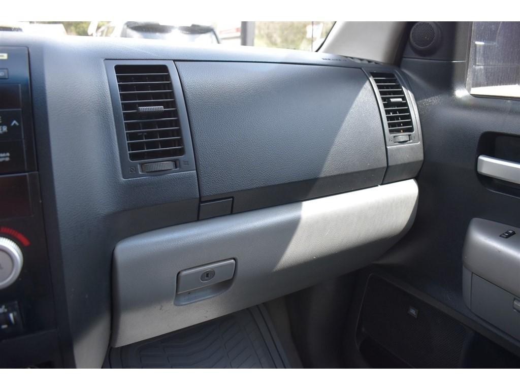 Toyota Tundra 2WD Truck Dbl 5.7L V8 6-Spd AT LTD (Natl) 2008