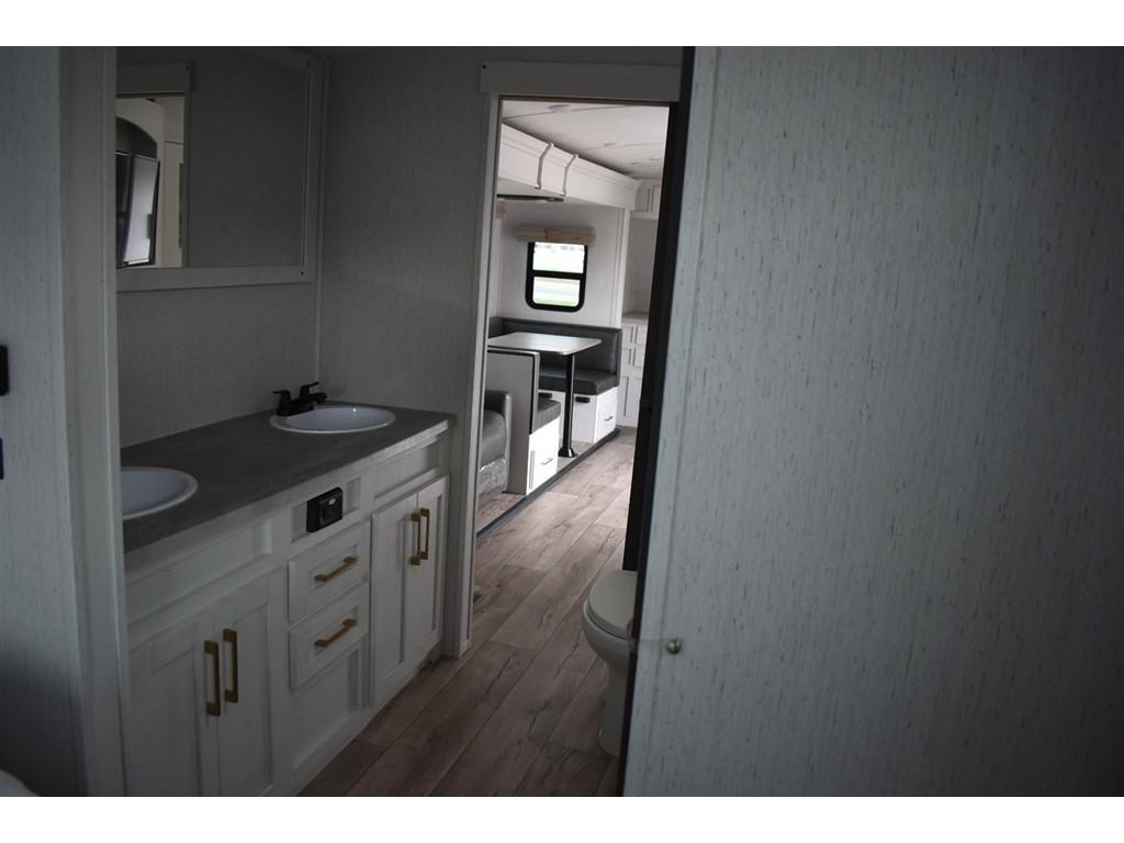 Dutchman Astoria  2022