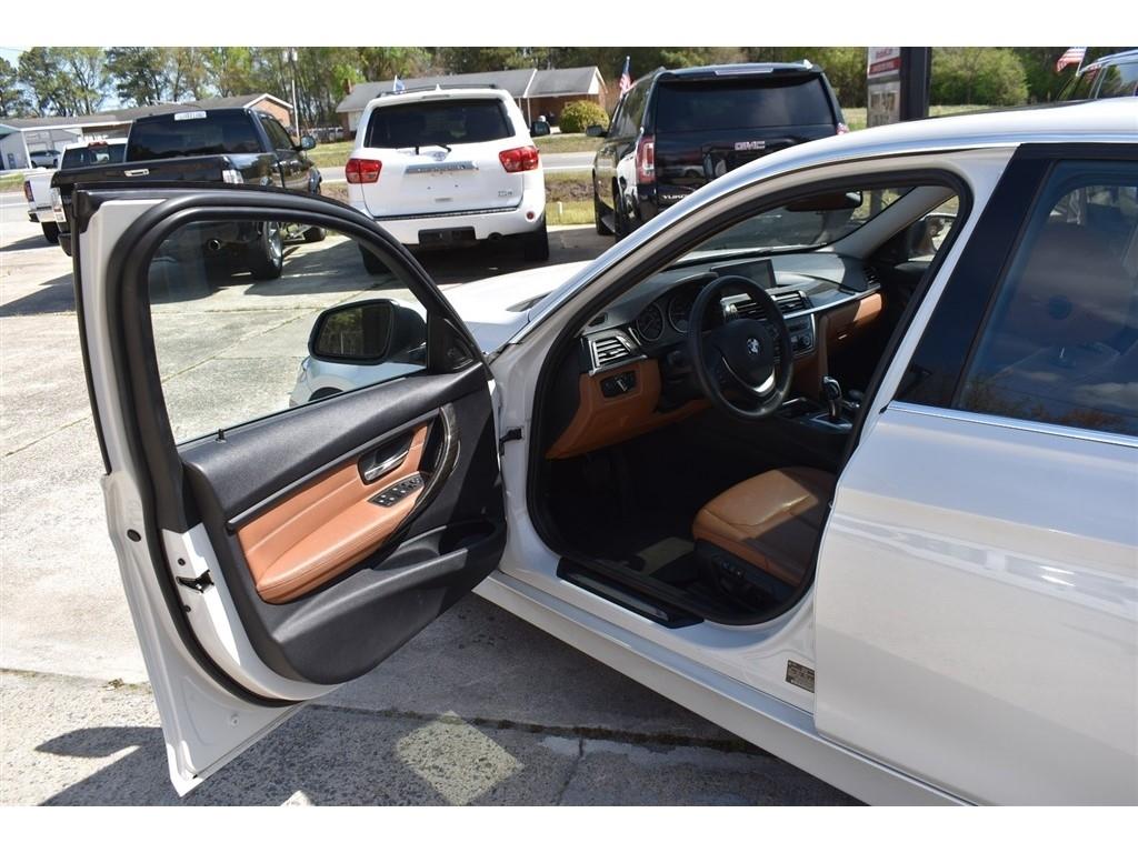 BMW 3 Series 4dr Sdn 328i RWD South Africa 2013