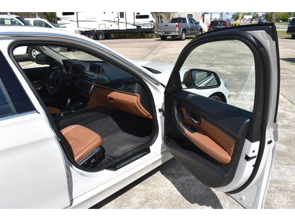 BMW 3 Series 4dr Sdn 328i RWD South Africa 2013