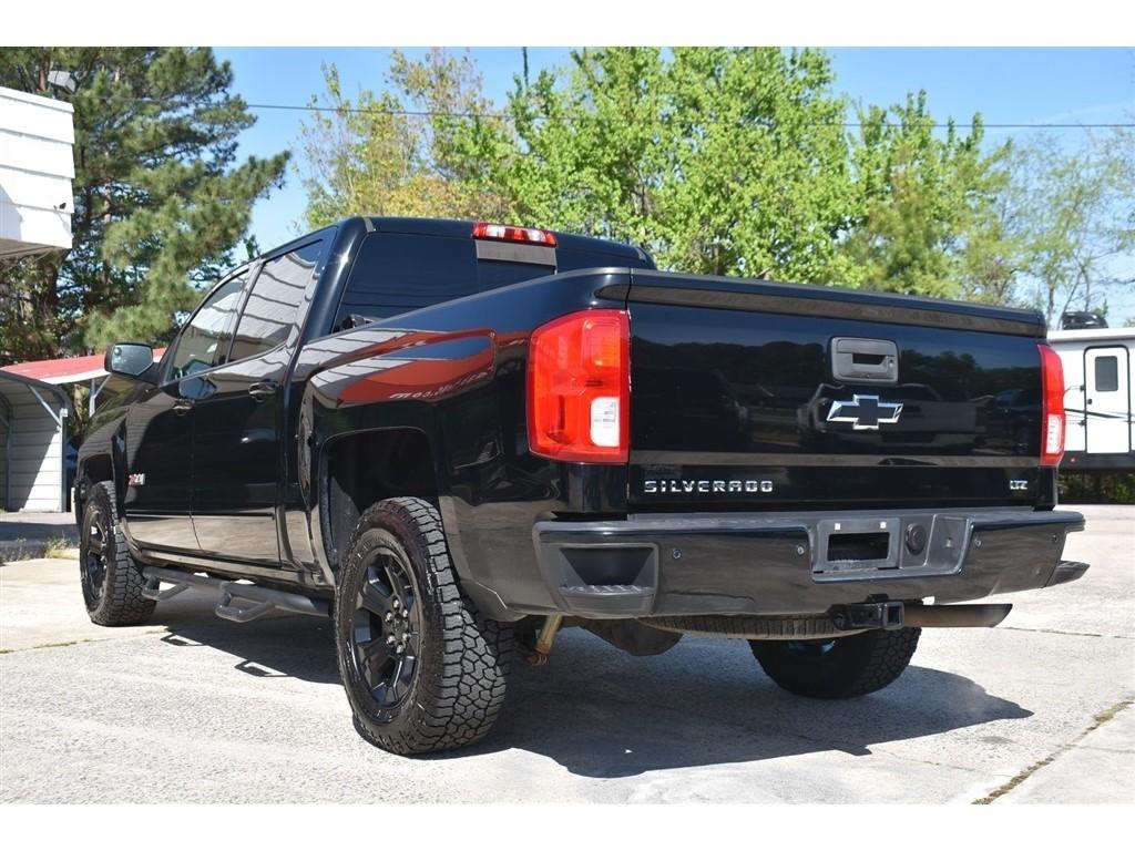 Chevrolet Silverado 1500 4WD Crew Cab 143.5" LTZ w/2LZ 2018