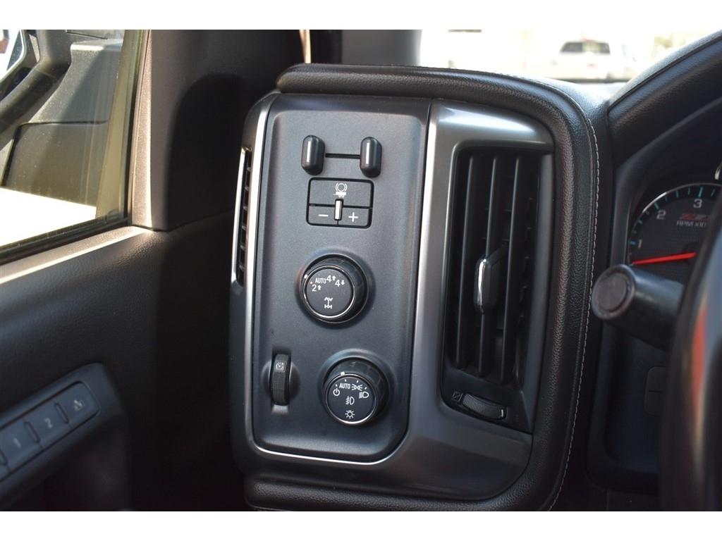 Chevrolet Silverado 1500 4WD Crew Cab 143.5" LTZ w/2LZ 2018