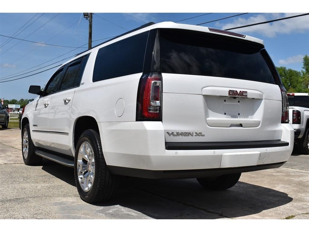 GMC Yukon XL 4WD 4dr SLT 2017