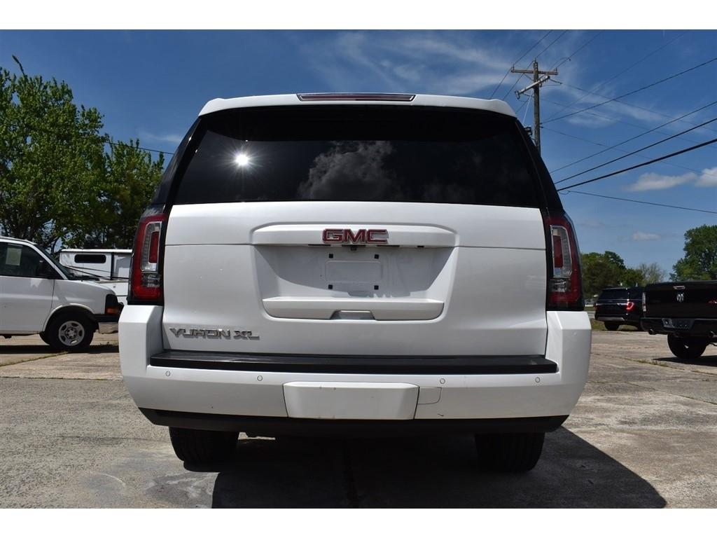 GMC Yukon XL 4WD 4dr SLT 2017