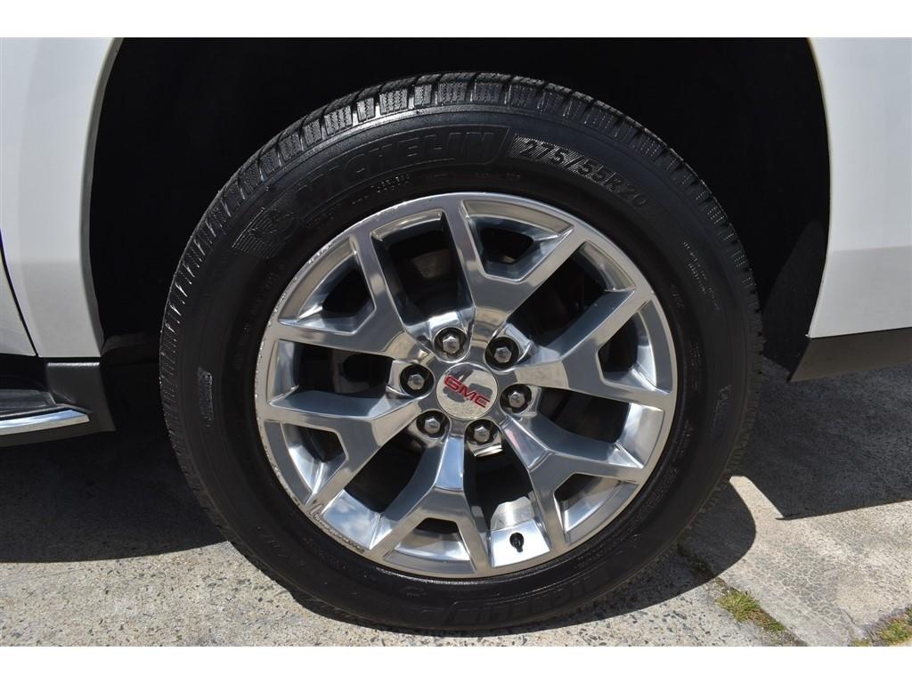 GMC Yukon XL 4WD 4dr SLT 2017