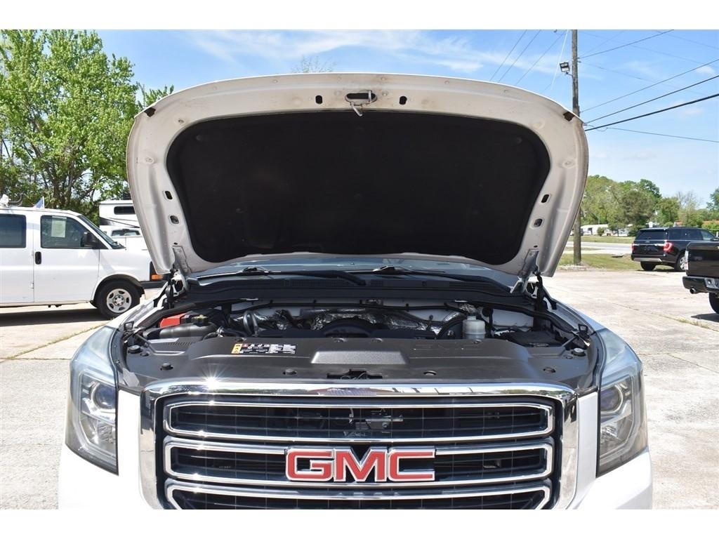 GMC Yukon XL 4WD 4dr SLT 2017