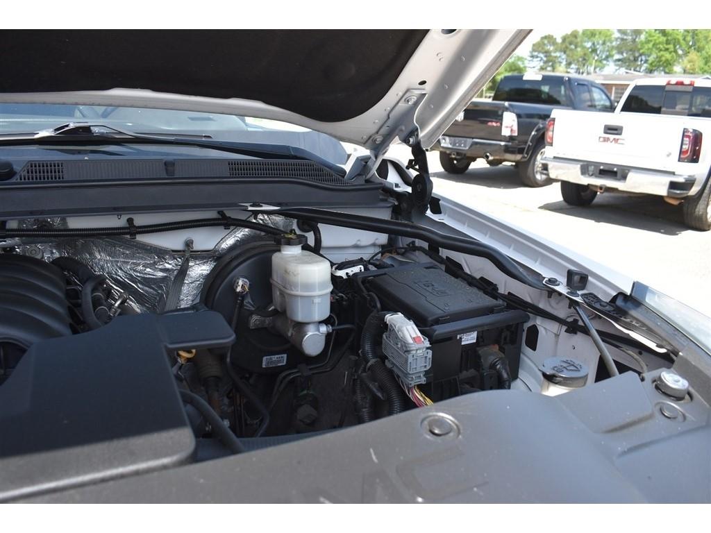 GMC Yukon XL 4WD 4dr SLT 2017