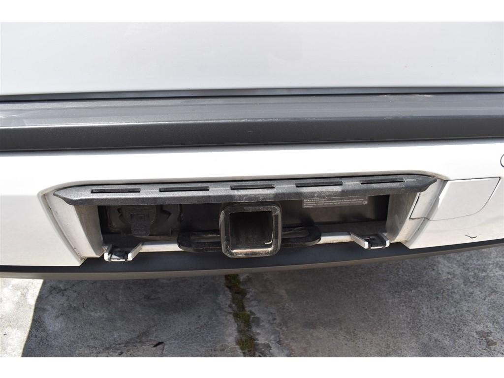 GMC Yukon XL 4WD 4dr SLT 2017