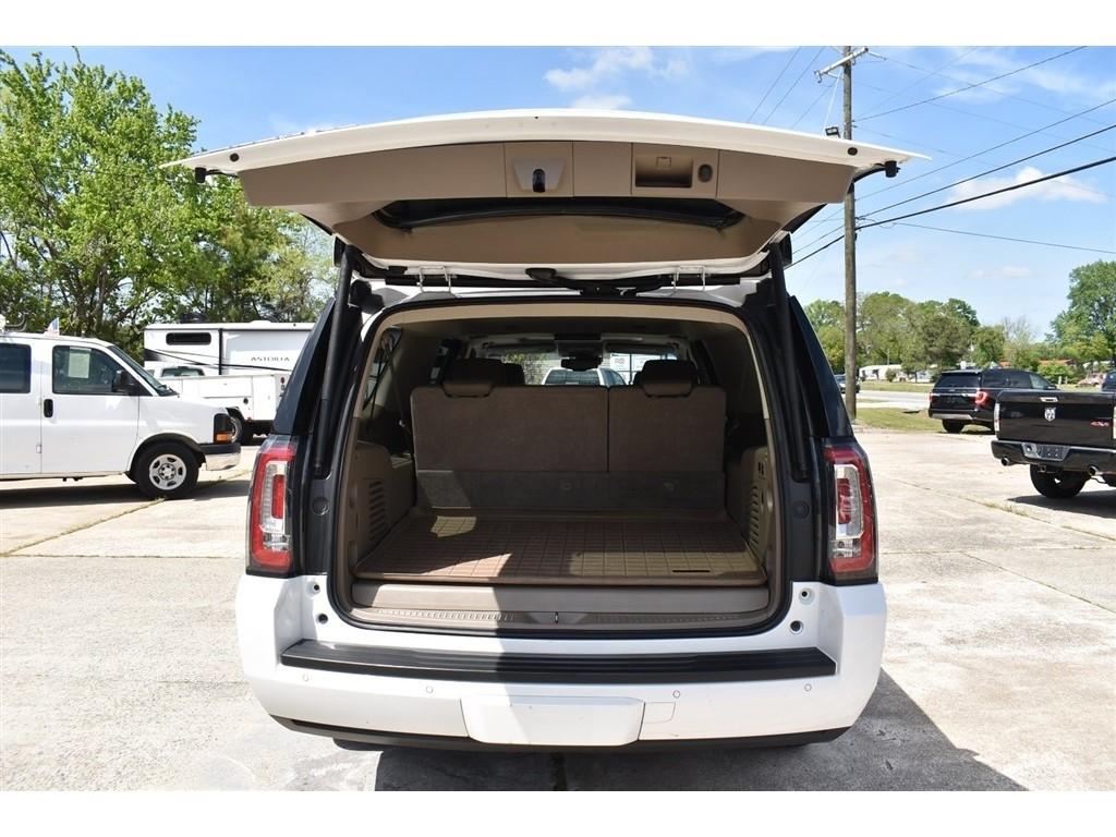 GMC Yukon XL 4WD 4dr SLT 2017