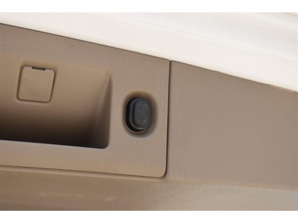 GMC Yukon XL 4WD 4dr SLT 2017