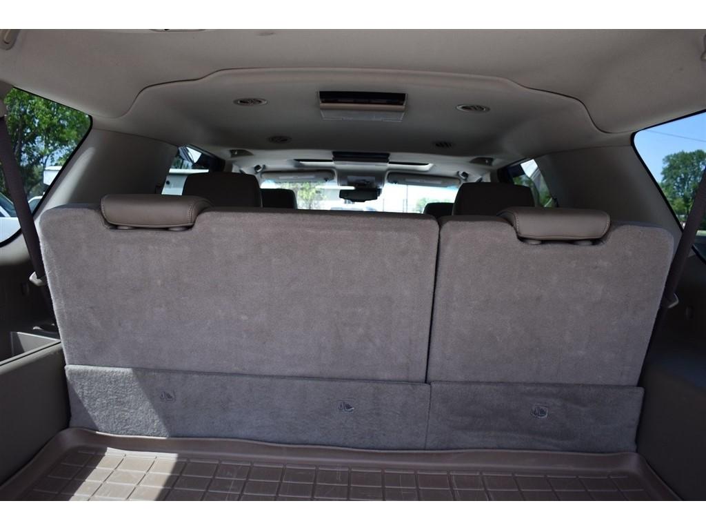 GMC Yukon XL 4WD 4dr SLT 2017