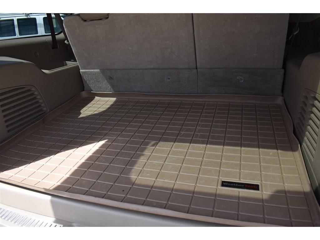 GMC Yukon XL 4WD 4dr SLT 2017