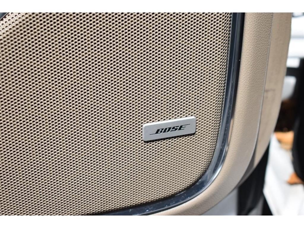 GMC Yukon XL 4WD 4dr SLT 2017