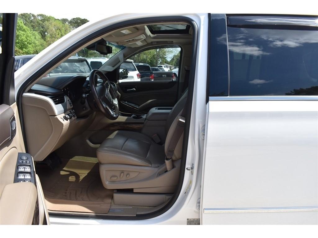 GMC Yukon XL 4WD 4dr SLT 2017