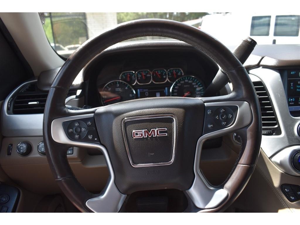 GMC Yukon XL 4WD 4dr SLT 2017