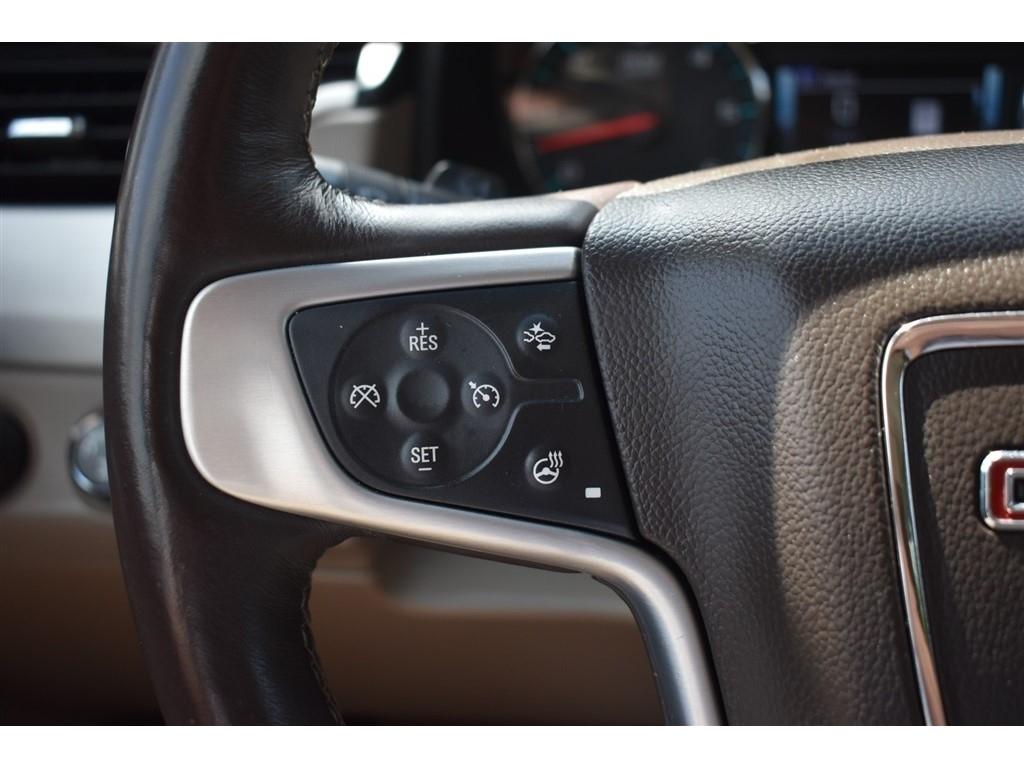 GMC Yukon XL 4WD 4dr SLT 2017