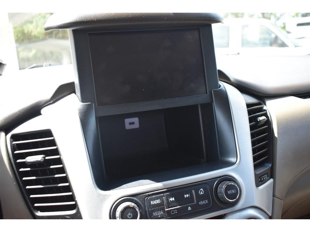 GMC Yukon XL 4WD 4dr SLT 2017