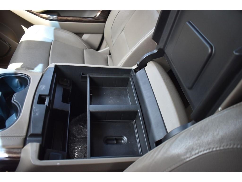 GMC Yukon XL 4WD 4dr SLT 2017