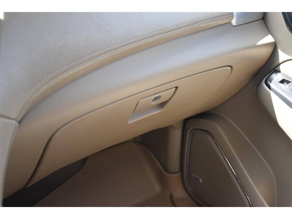 GMC Yukon XL 4WD 4dr SLT 2017