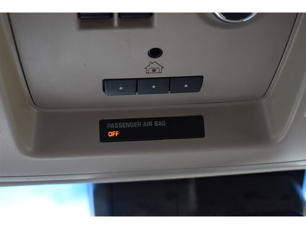 GMC Yukon XL 4WD 4dr SLT 2017