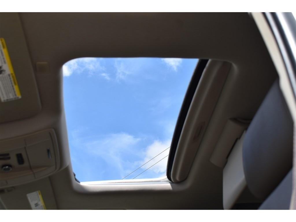 GMC Yukon XL 4WD 4dr SLT 2017