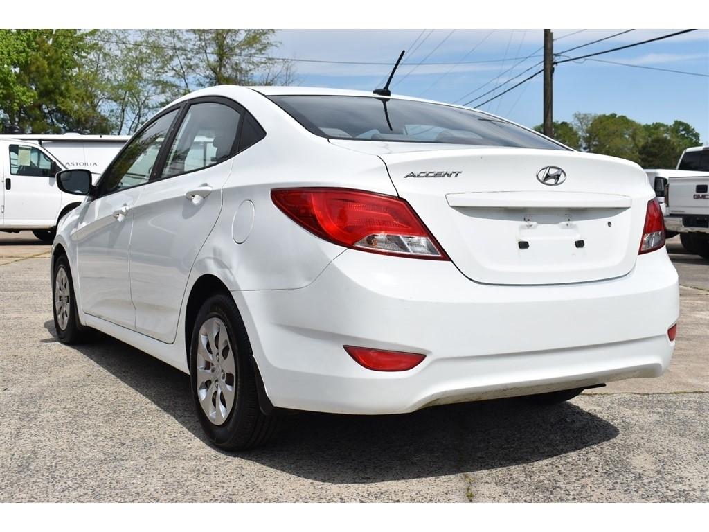 Hyundai Accent 4dr Sdn Auto GLS 2015