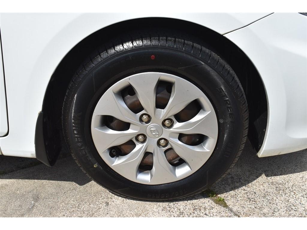 Hyundai Accent 4dr Sdn Auto GLS 2015