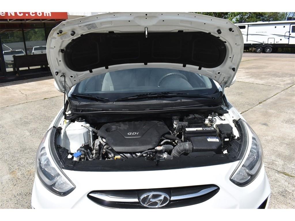 Hyundai Accent 4dr Sdn Auto GLS 2015