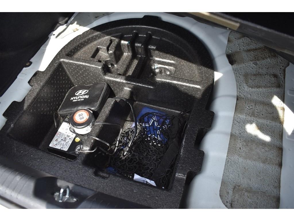 Hyundai Accent 4dr Sdn Auto GLS 2015